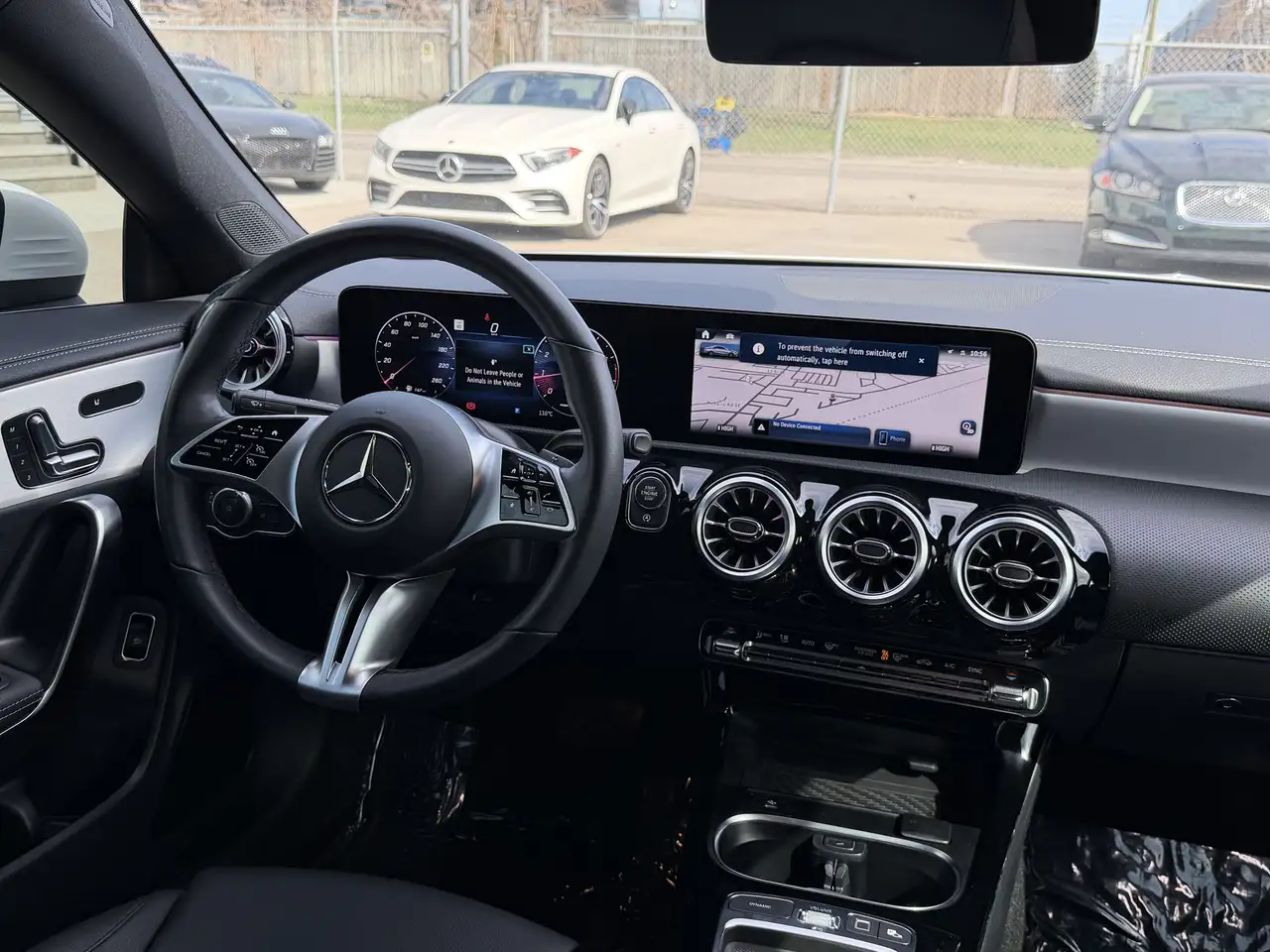 Mercedes-Benz CLA снимка Mercedes-Benz CLA