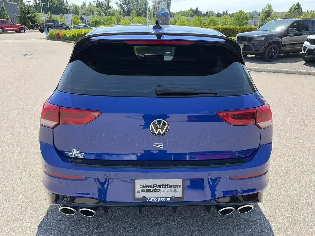Volkswagen Golf R снимка Volkswagen Golf R