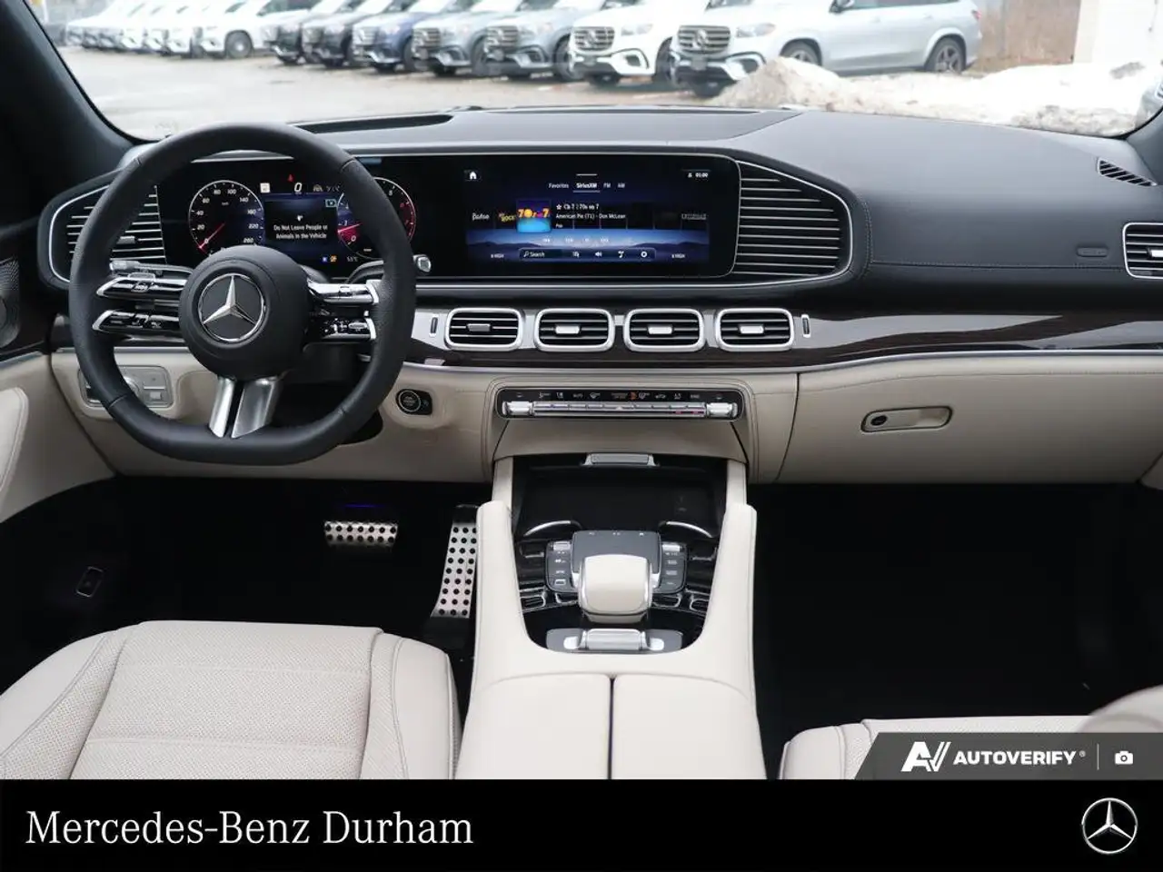 Mercedes-Benz GLS снимка Mercedes-Benz GLS
