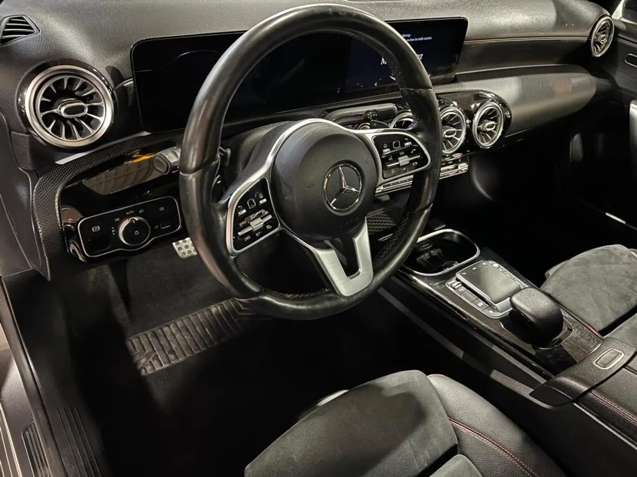 Mercedes-Benz A-Class снимка Mercedes-Benz A-Class