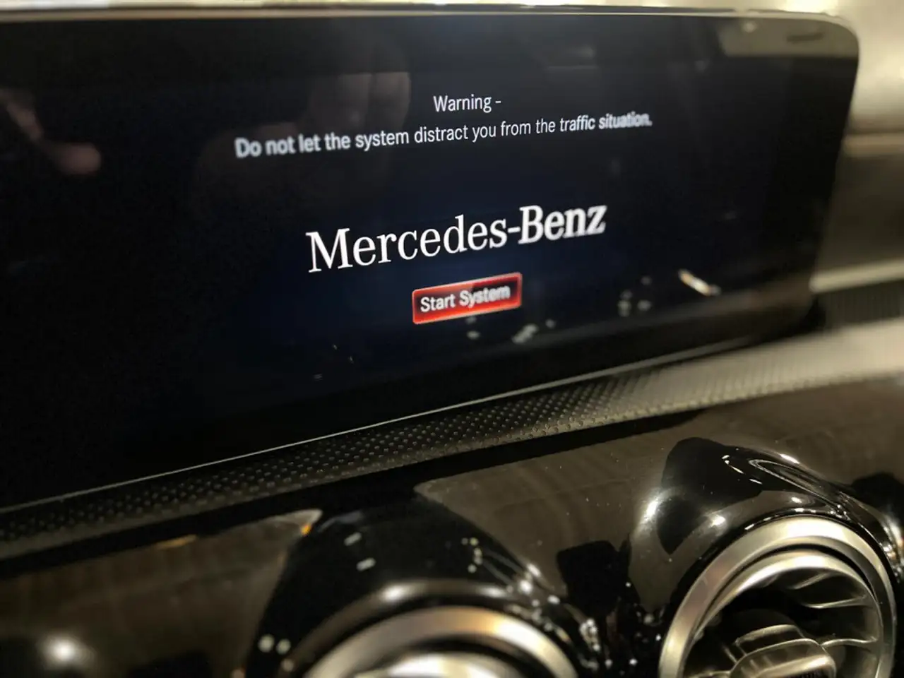 Mercedes-Benz A-Class снимка Mercedes-Benz A-Class