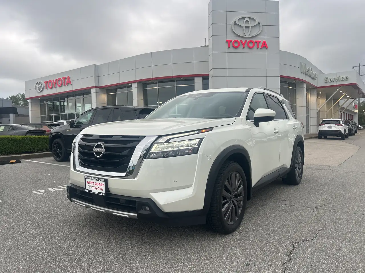 Nissan Pathfinder снимка Nissan Pathfinder