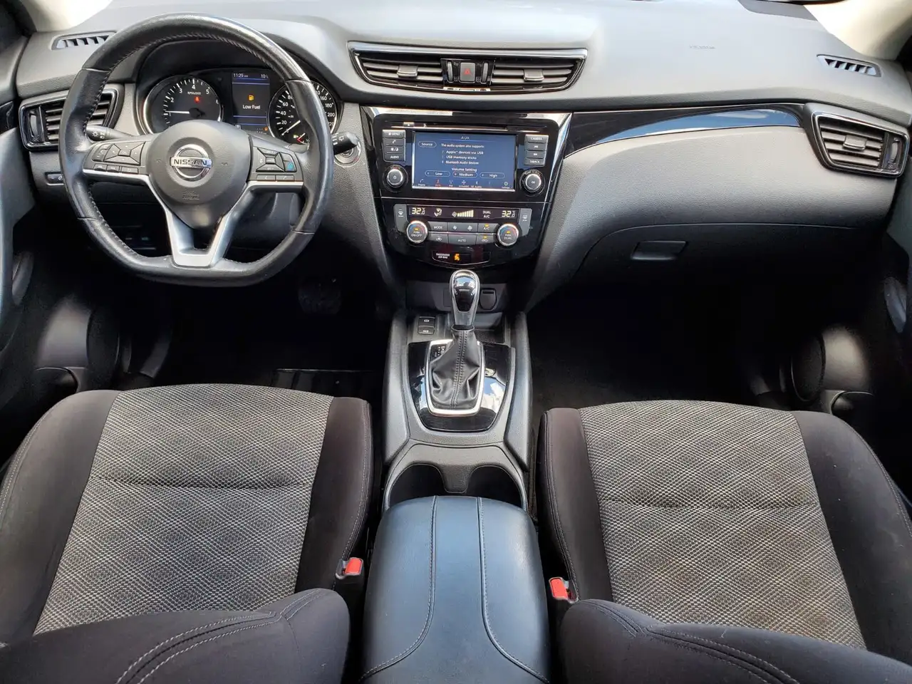 Nissan Qashqai снимка Nissan Qashqai