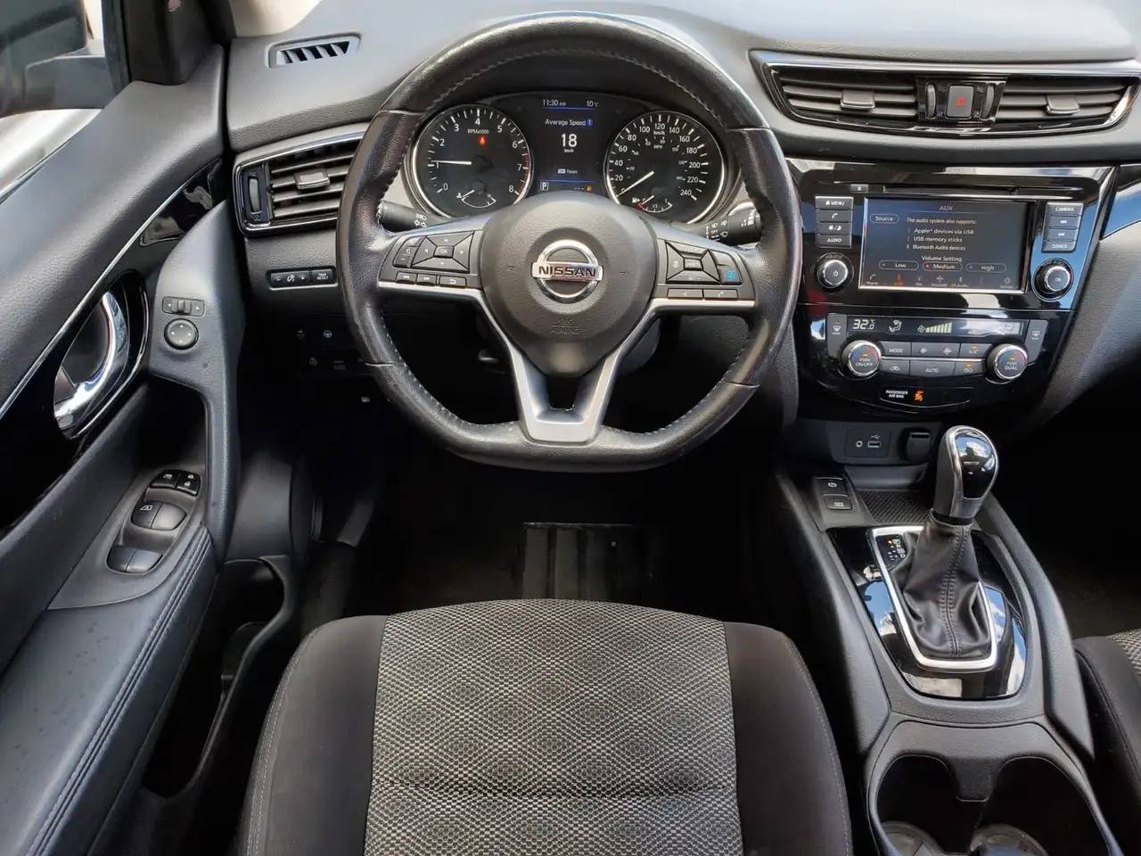 Nissan Qashqai снимка Nissan Qashqai