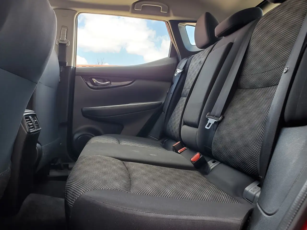 Nissan Qashqai снимка Nissan Qashqai
