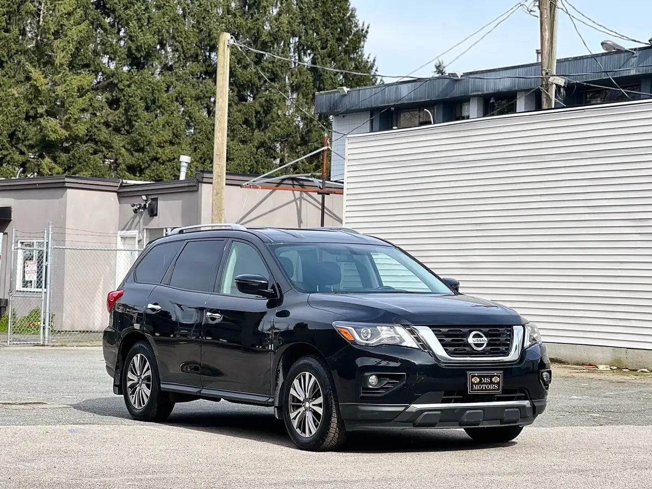 Nissan Pathfinder photo Nissan Pathfinder