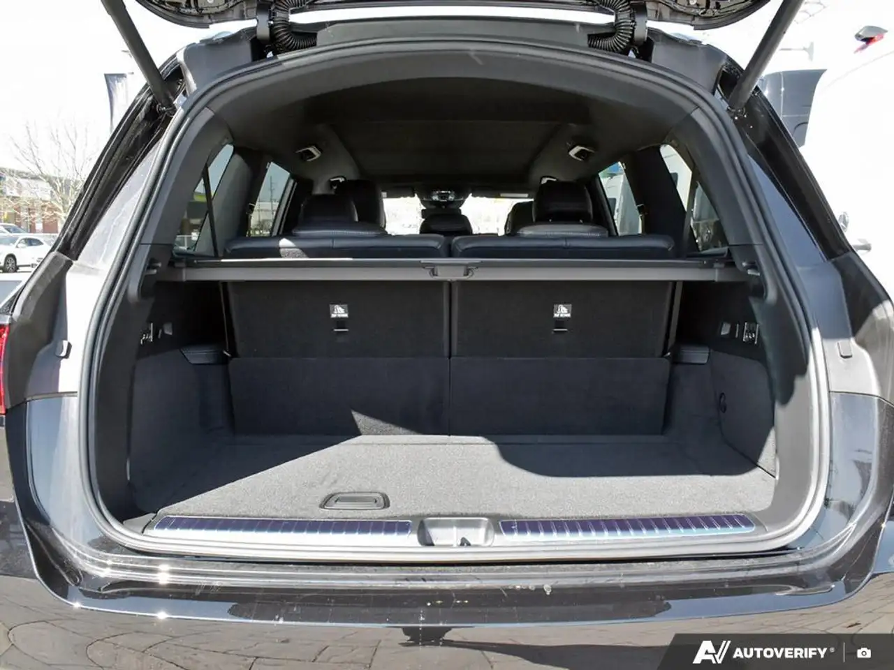 Mercedes-Benz GLS снимка Mercedes-Benz GLS