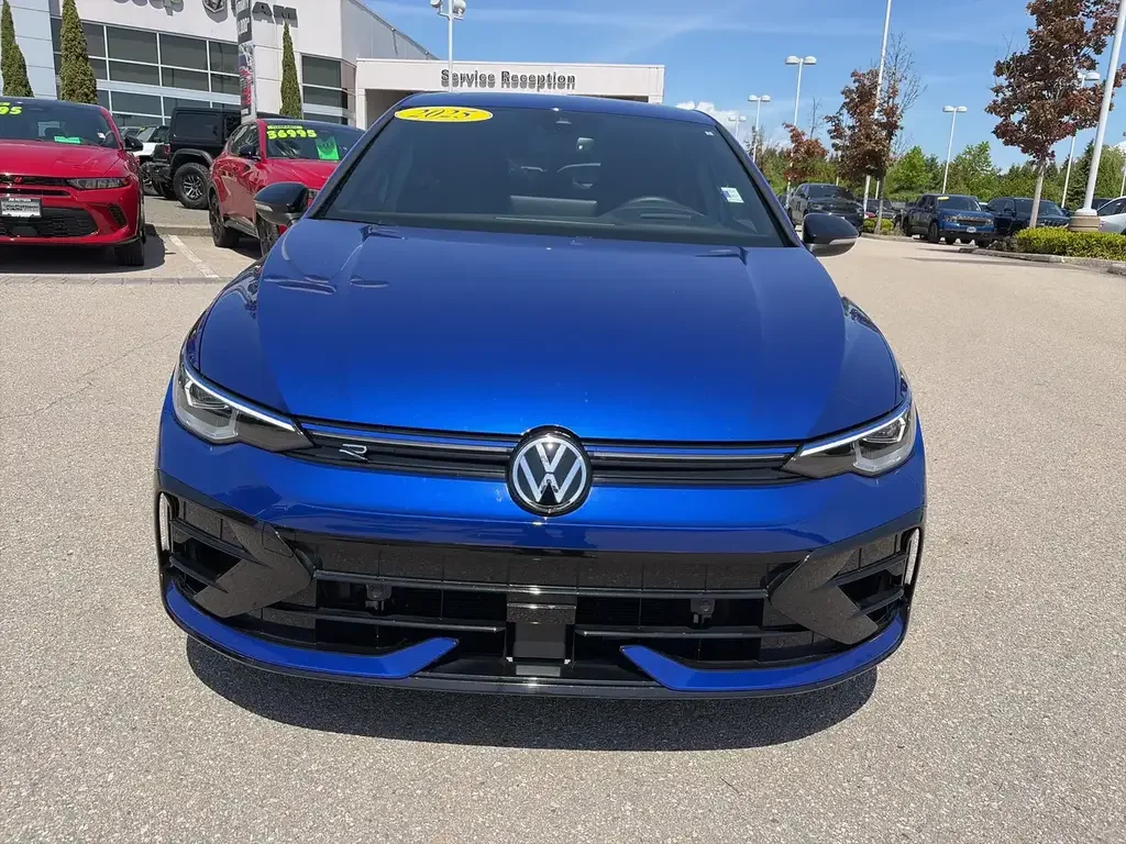 Volkswagen Golf R снимка Volkswagen Golf R