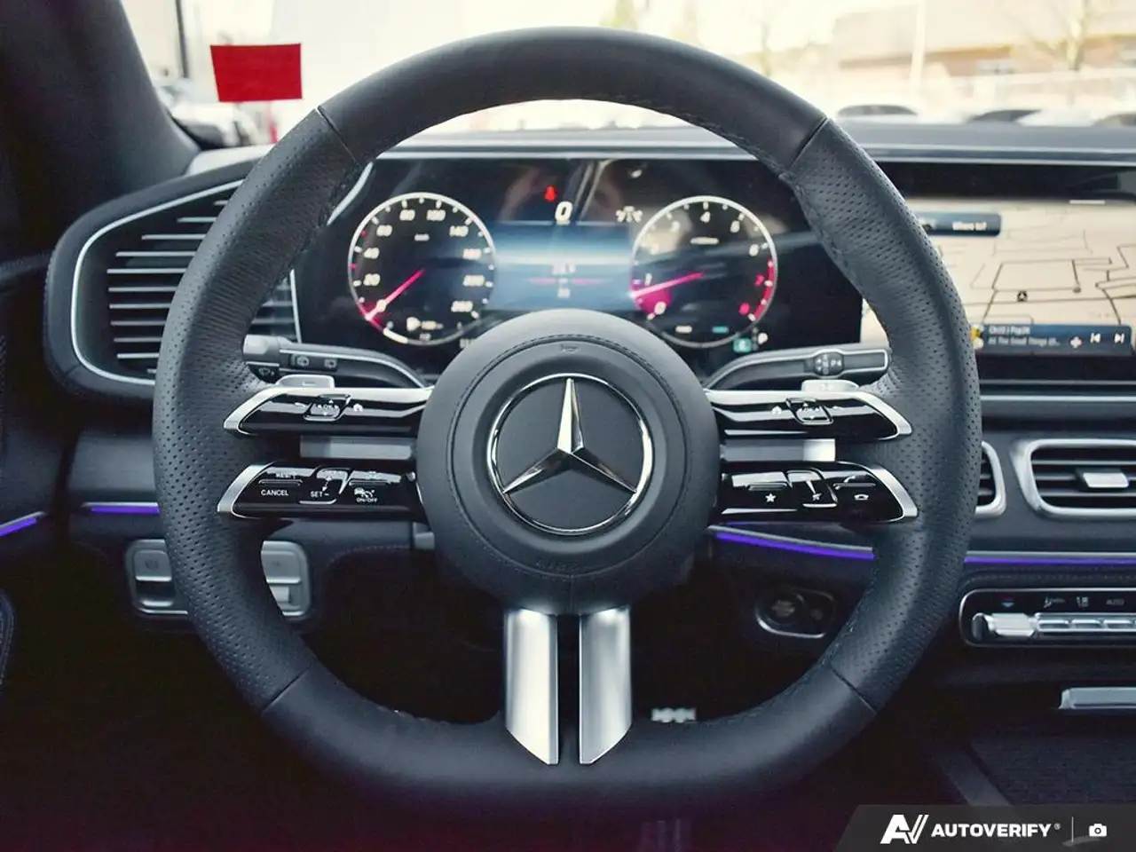 Mercedes-Benz GLS снимка Mercedes-Benz GLS