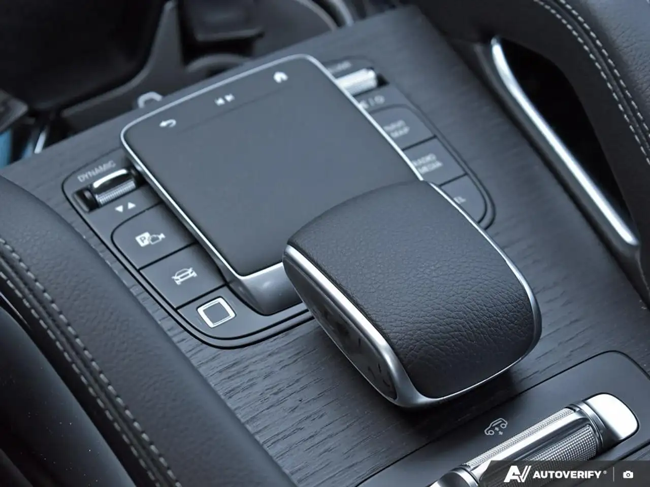 Mercedes-Benz GLS снимка Mercedes-Benz GLS