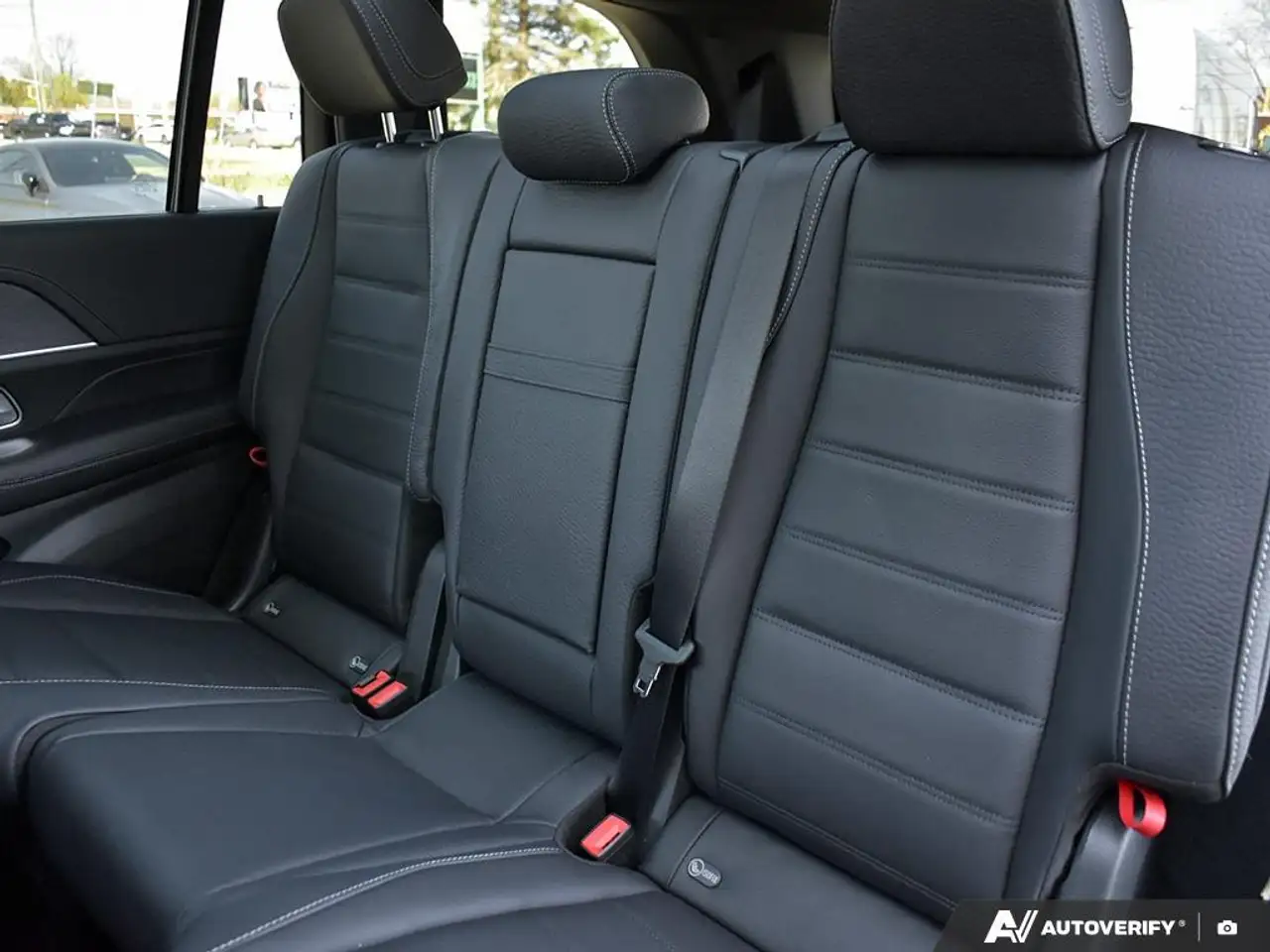 Mercedes-Benz GLS снимка Mercedes-Benz GLS