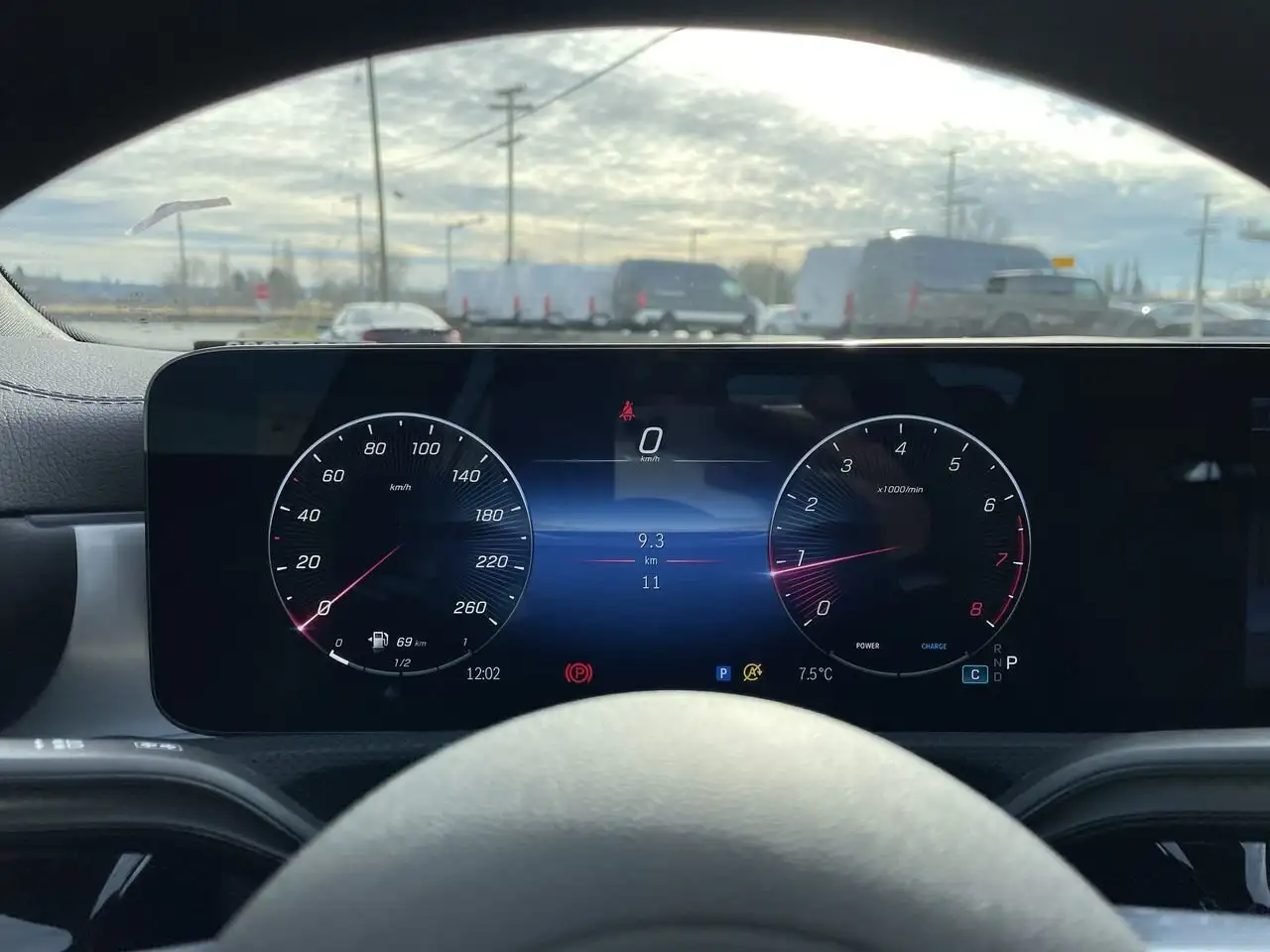 Mercedes-Benz CLA снимка Mercedes-Benz CLA