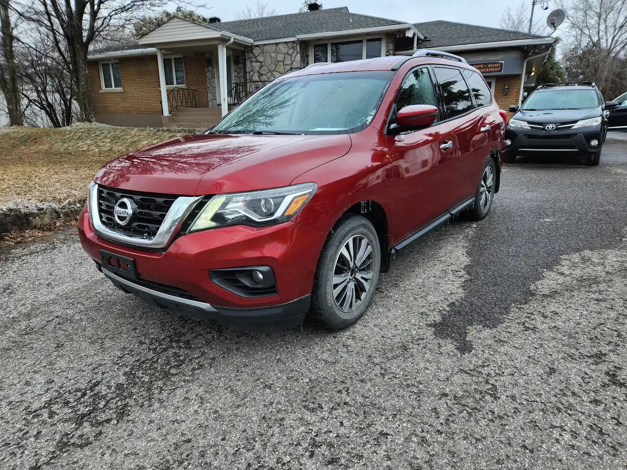 Nissan Pathfinder photo Nissan Pathfinder