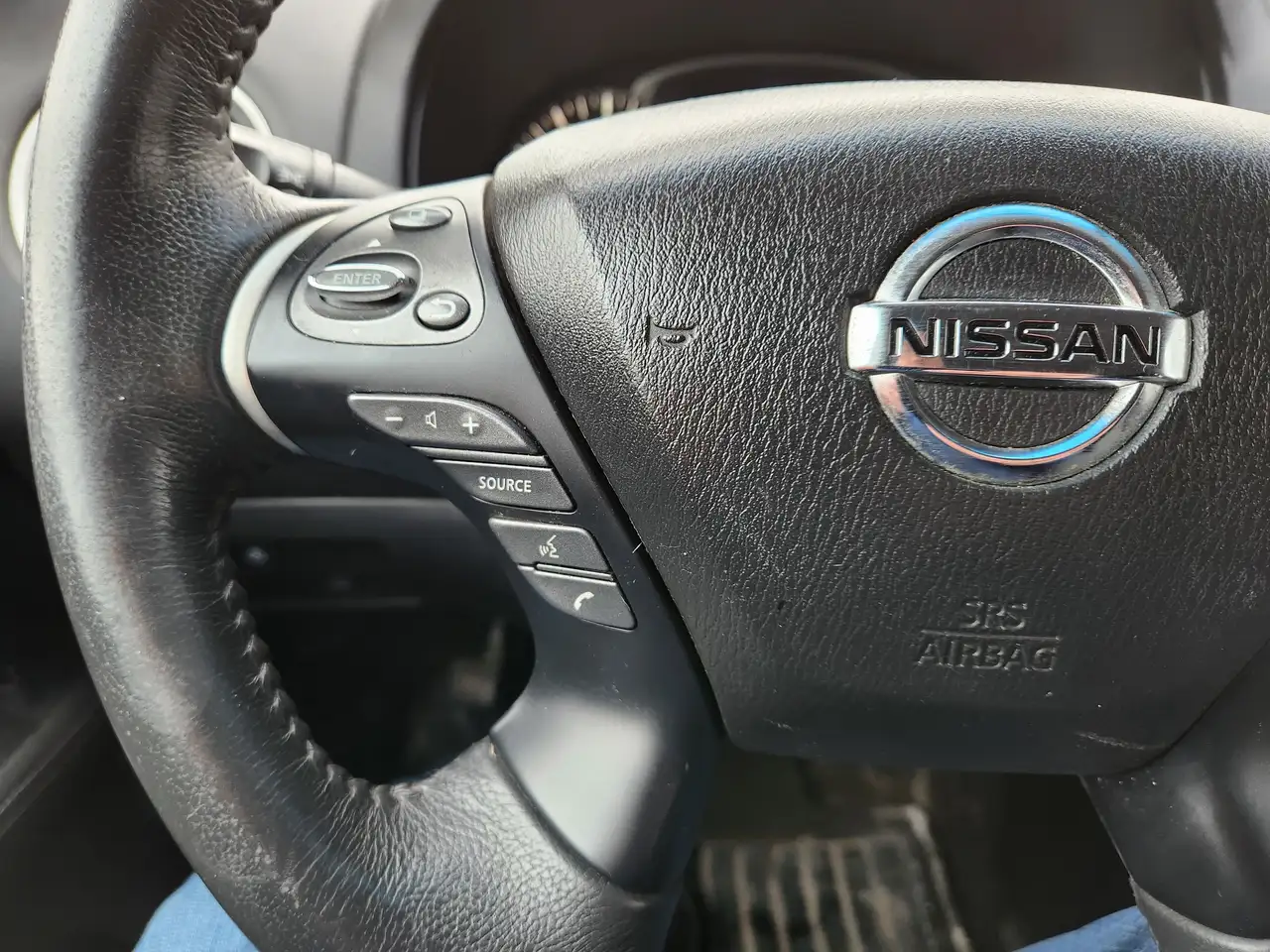 Nissan Pathfinder photo Nissan Pathfinder