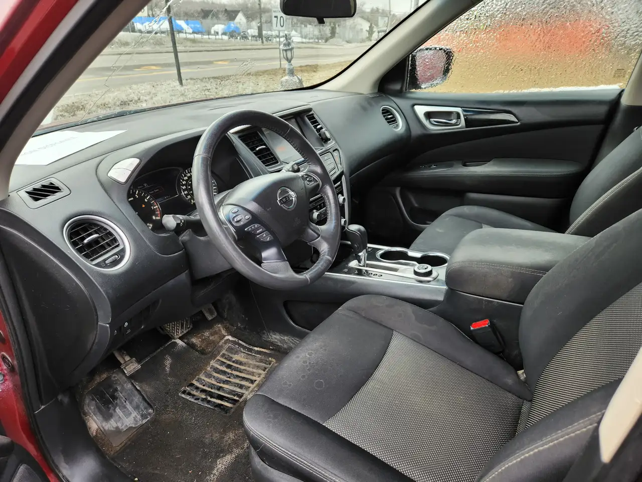 Nissan Pathfinder photo Nissan Pathfinder
