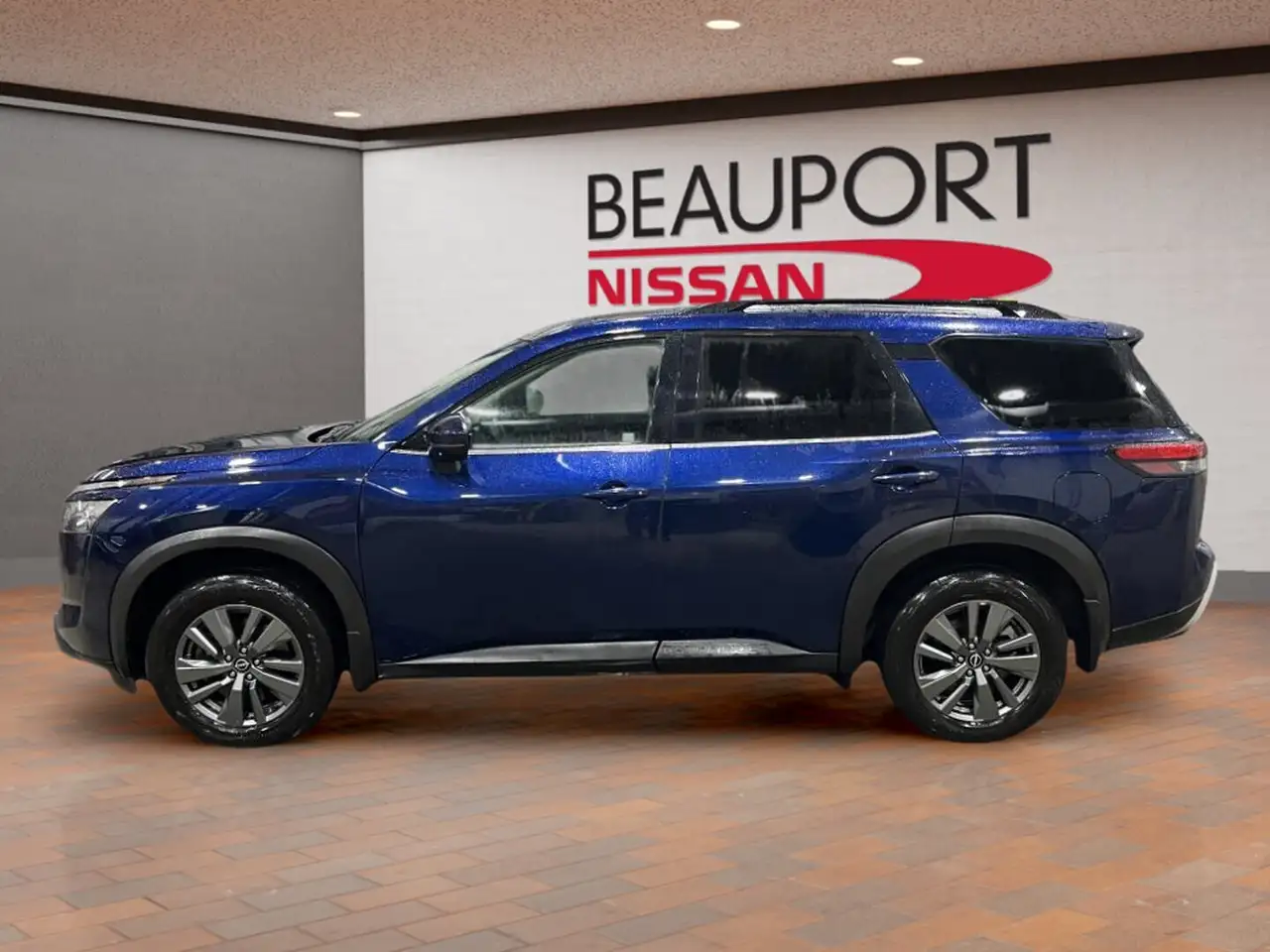 Nissan Pathfinder photo Nissan Pathfinder