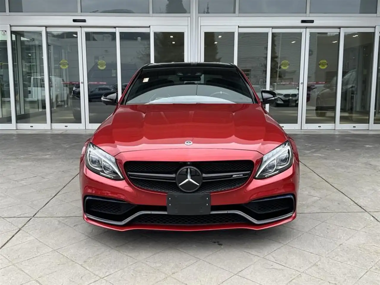 Mercedes-Benz C-Class снимка Mercedes-Benz C-Class