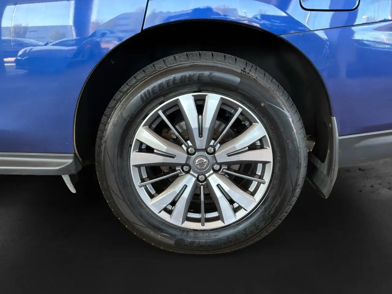 Nissan Pathfinder fotografie Nissan Pathfinder