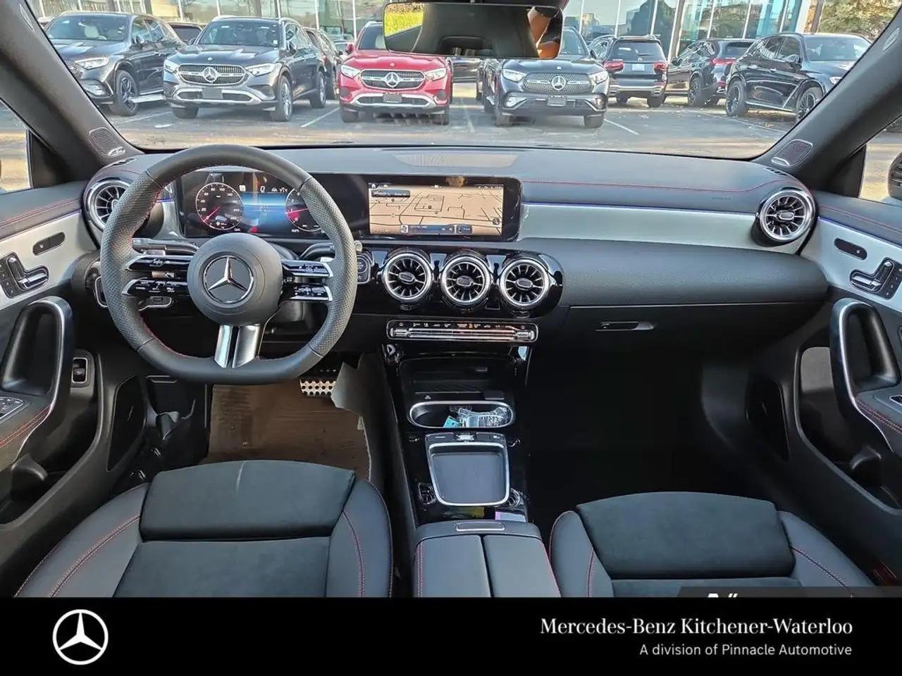 Mercedes-Benz CLA снимка Mercedes-Benz CLA