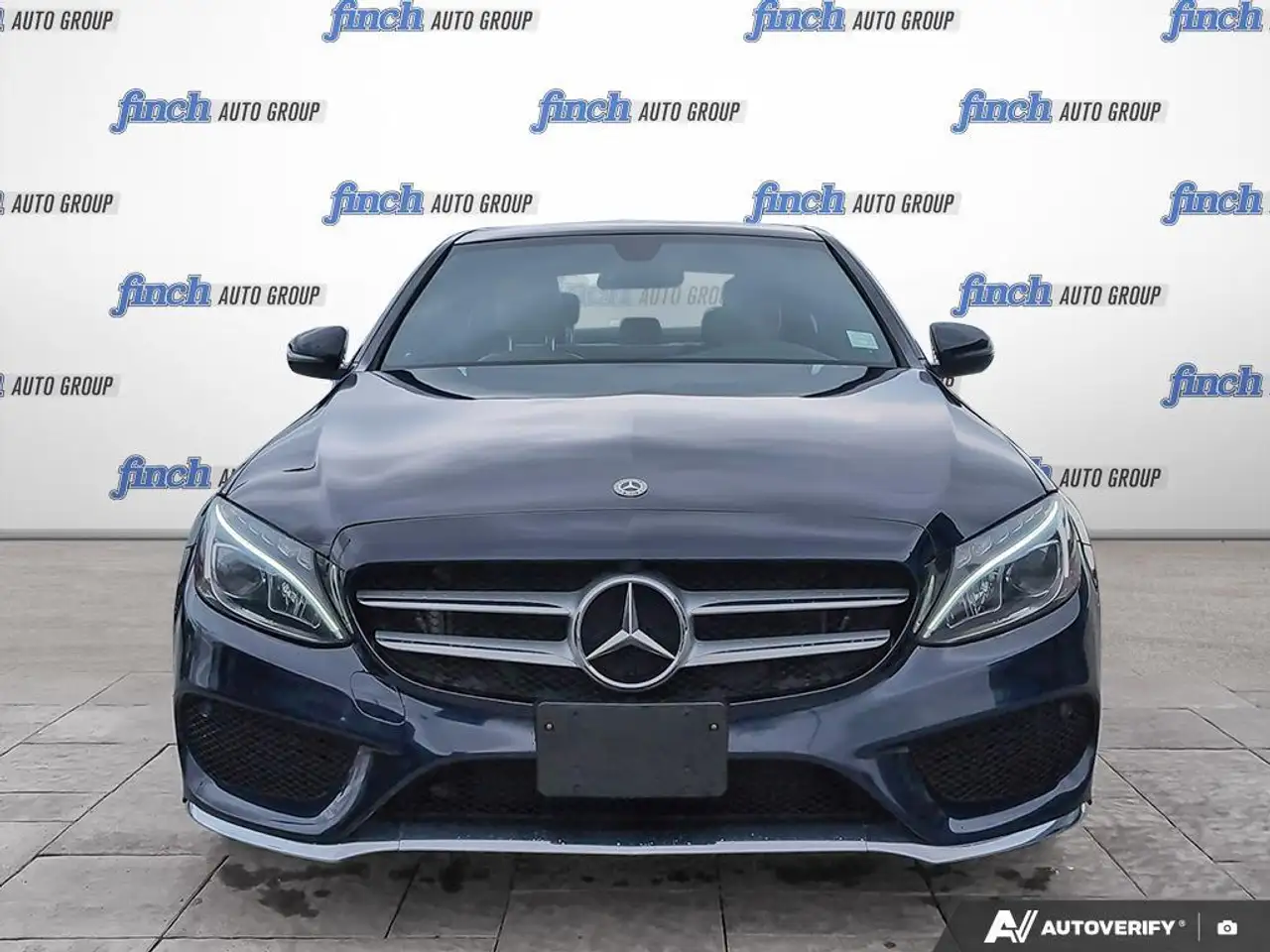Mercedes-Benz C-Class снимка Mercedes-Benz C-Class
