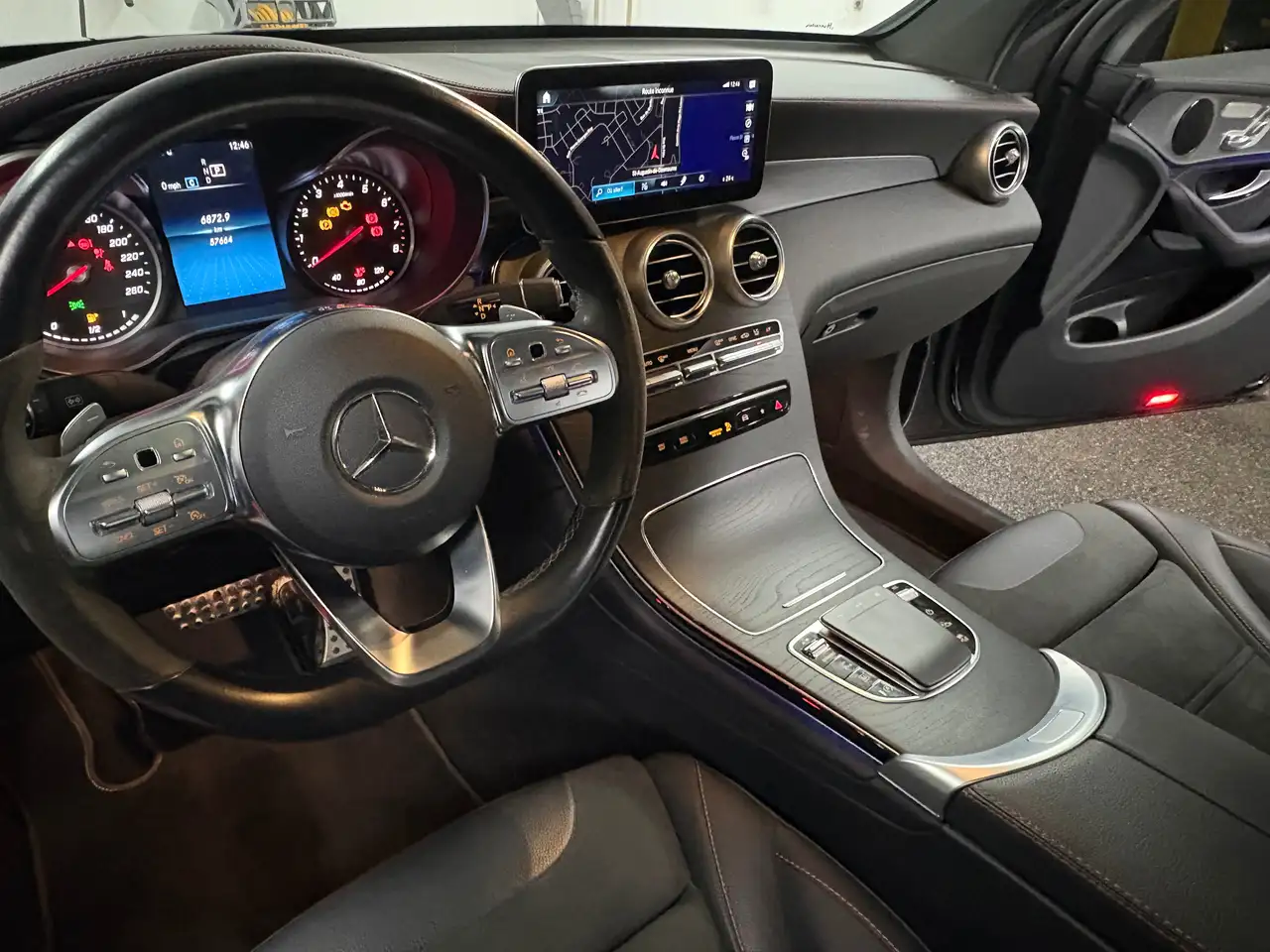 Mercedes-Benz GLC снимка Mercedes-Benz GLC