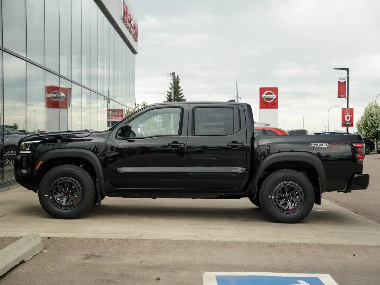 Nissan Frontier photo Nissan Frontier