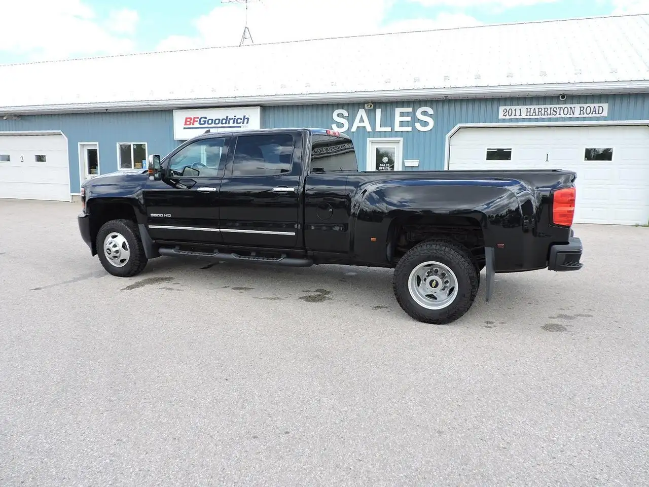 Chevrolet Silverado 3500 photo Chevrolet Silverado 3500