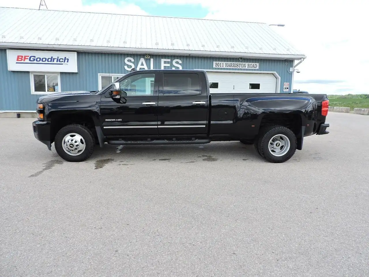 Chevrolet Silverado 3500 photo Chevrolet Silverado 3500