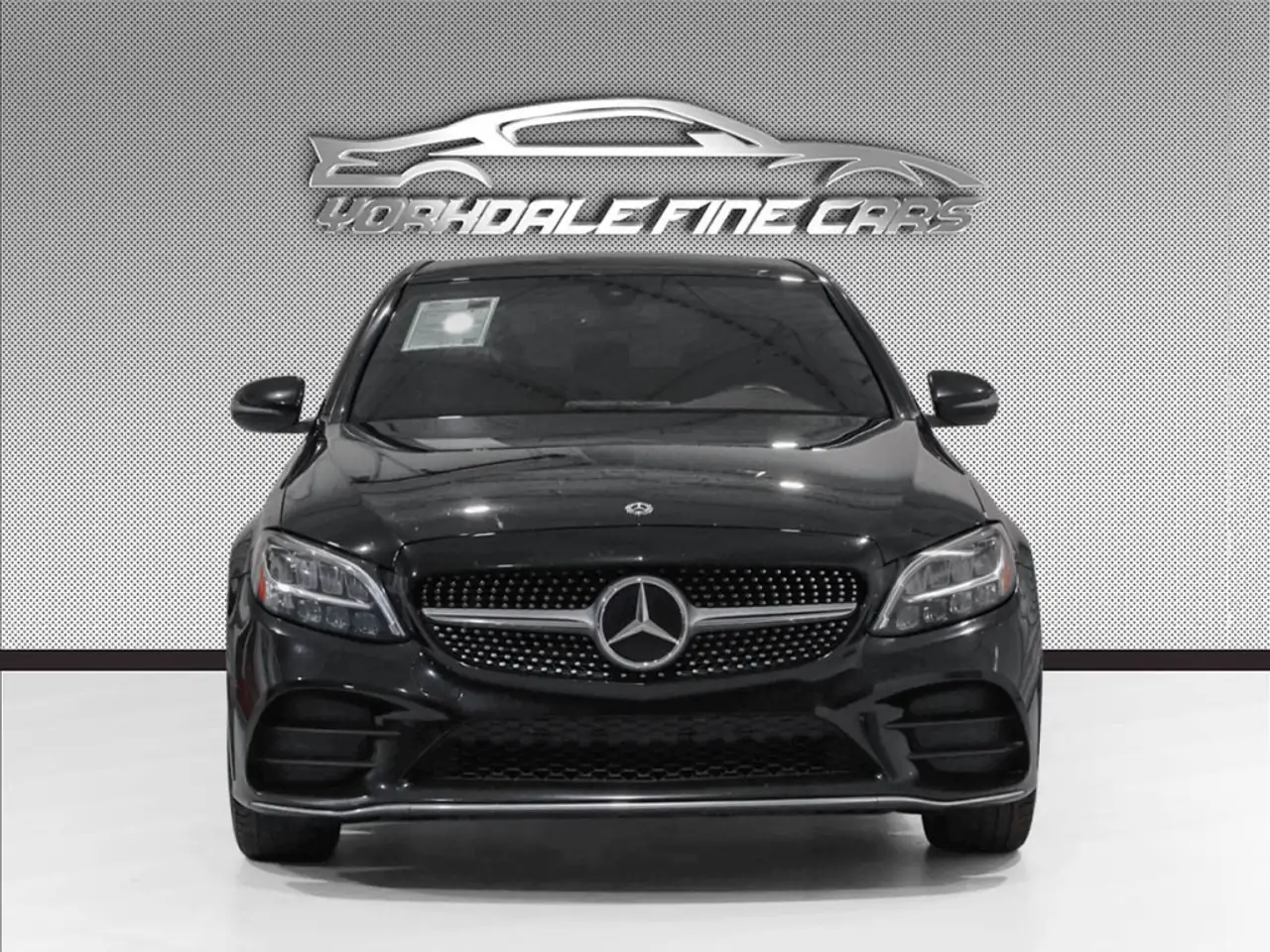 Mercedes-Benz C-Class снимка Mercedes-Benz C-Class