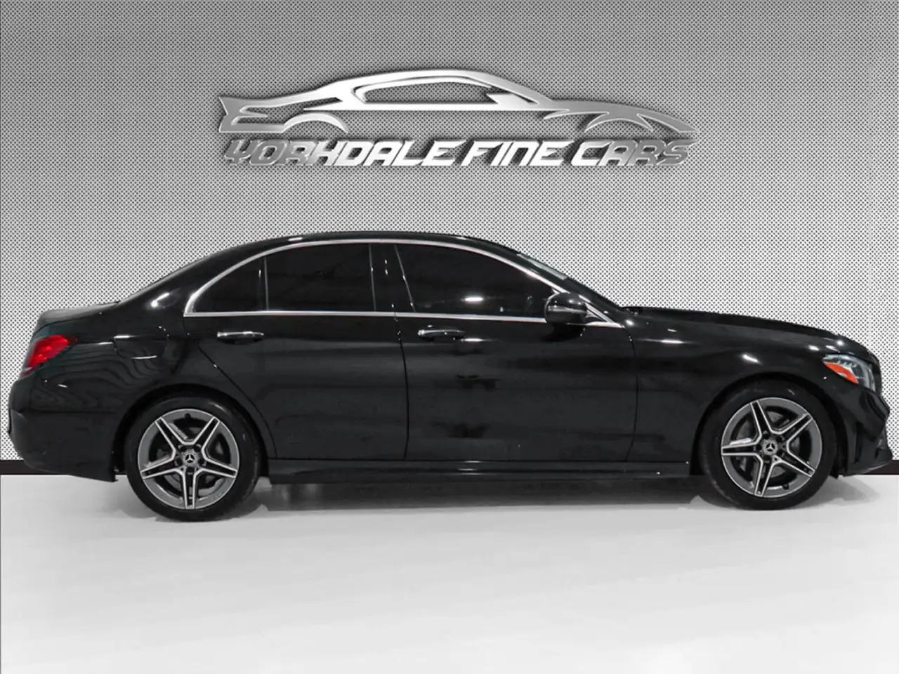 Mercedes-Benz C-Class снимка Mercedes-Benz C-Class