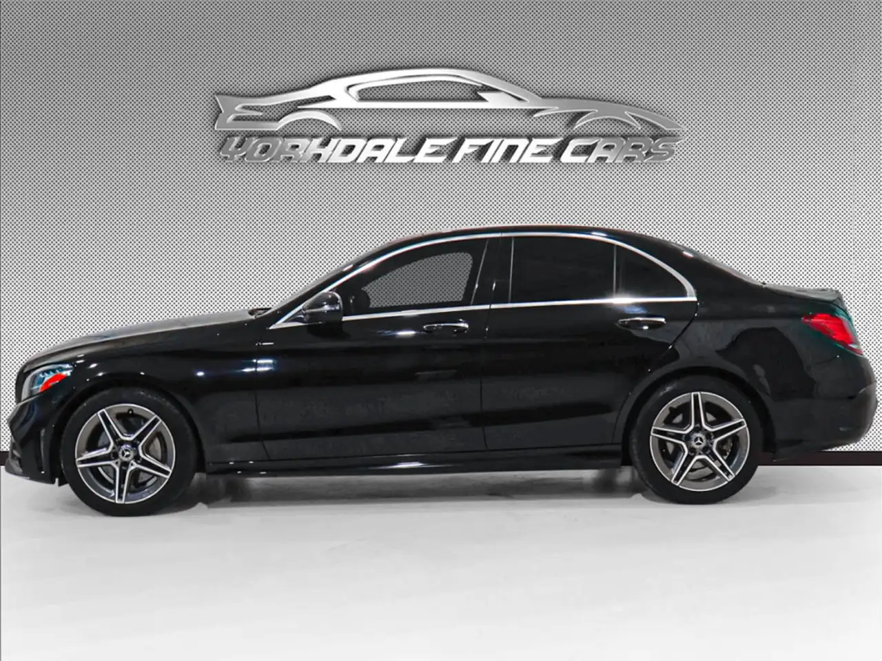 Mercedes-Benz C-Class снимка Mercedes-Benz C-Class