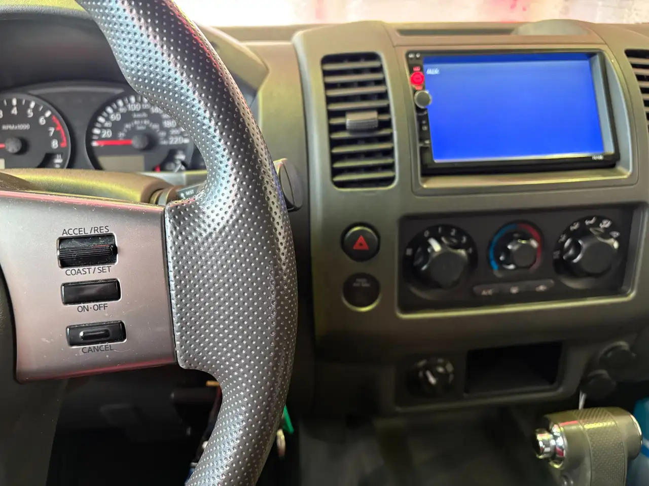 Nissan Frontier photo Nissan Frontier