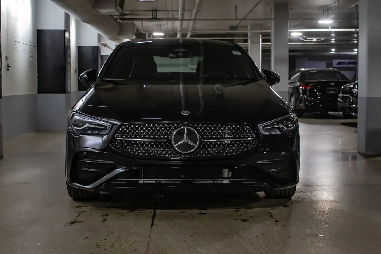 Mercedes-Benz CLA снимка Mercedes-Benz CLA