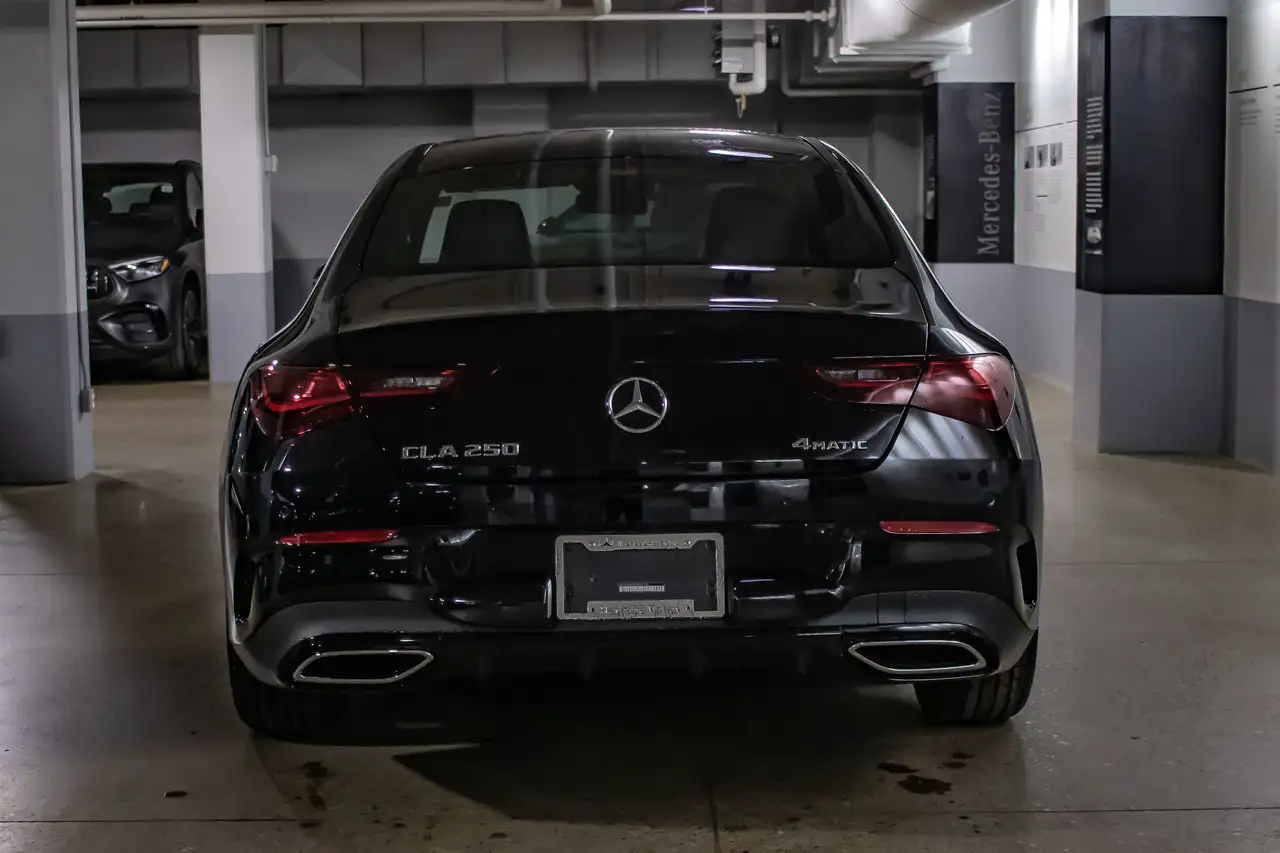 Mercedes-Benz CLA снимка Mercedes-Benz CLA