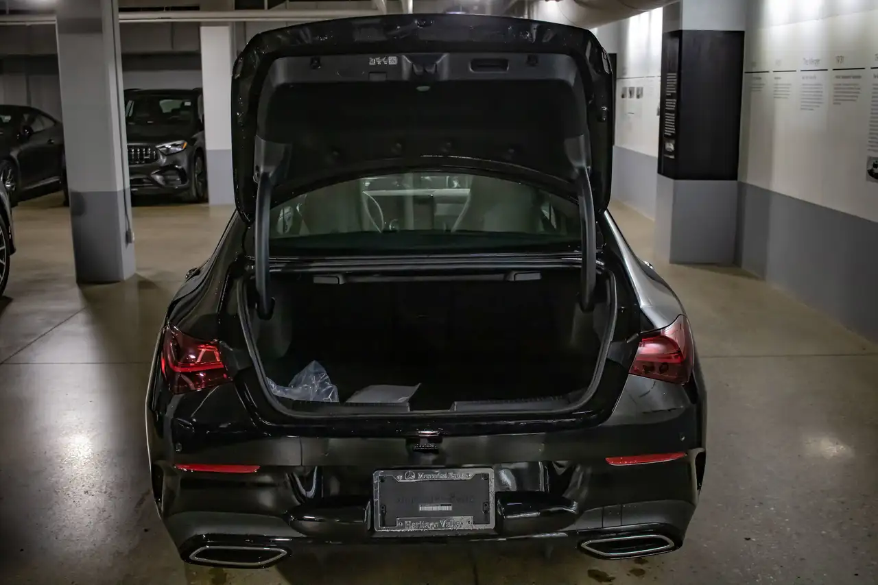 Mercedes-Benz CLA снимка Mercedes-Benz CLA