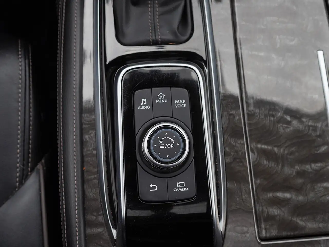 Nissan Armada fotografie Nissan Armada