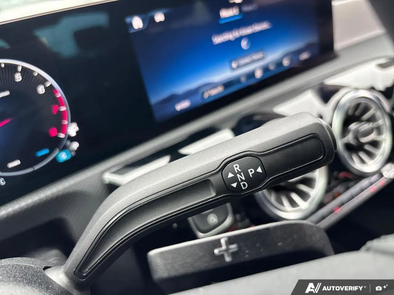 Mercedes-Benz CLA photo Mercedes-Benz CLA
