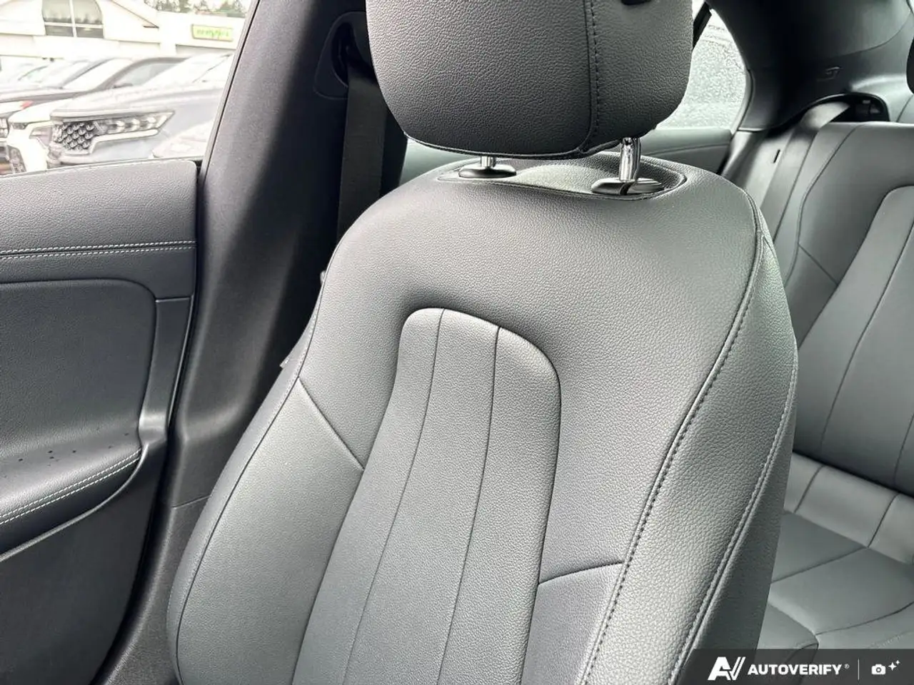 Mercedes-Benz CLA photo Mercedes-Benz CLA