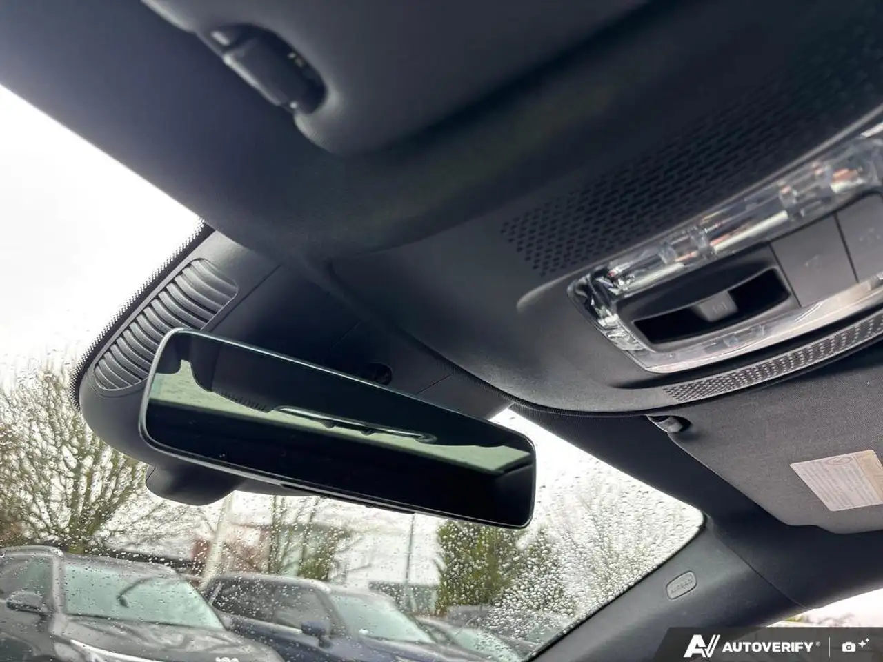 Mercedes-Benz CLA photo Mercedes-Benz CLA