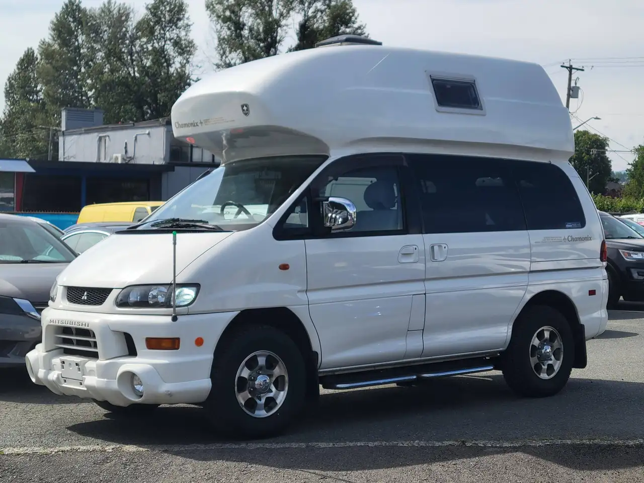2003 Mitsubishi Delica