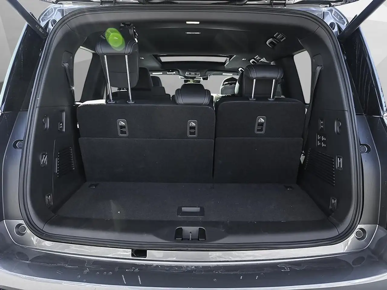 Nissan Armada снимка Nissan Armada