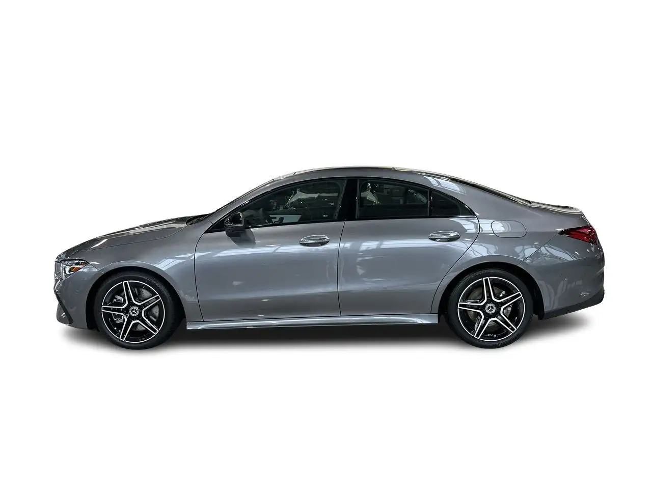 Mercedes-Benz CLA снимка Mercedes-Benz CLA