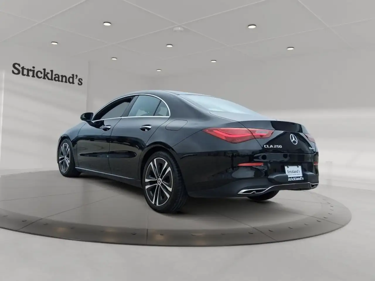 Mercedes-Benz CLA снимка Mercedes-Benz CLA