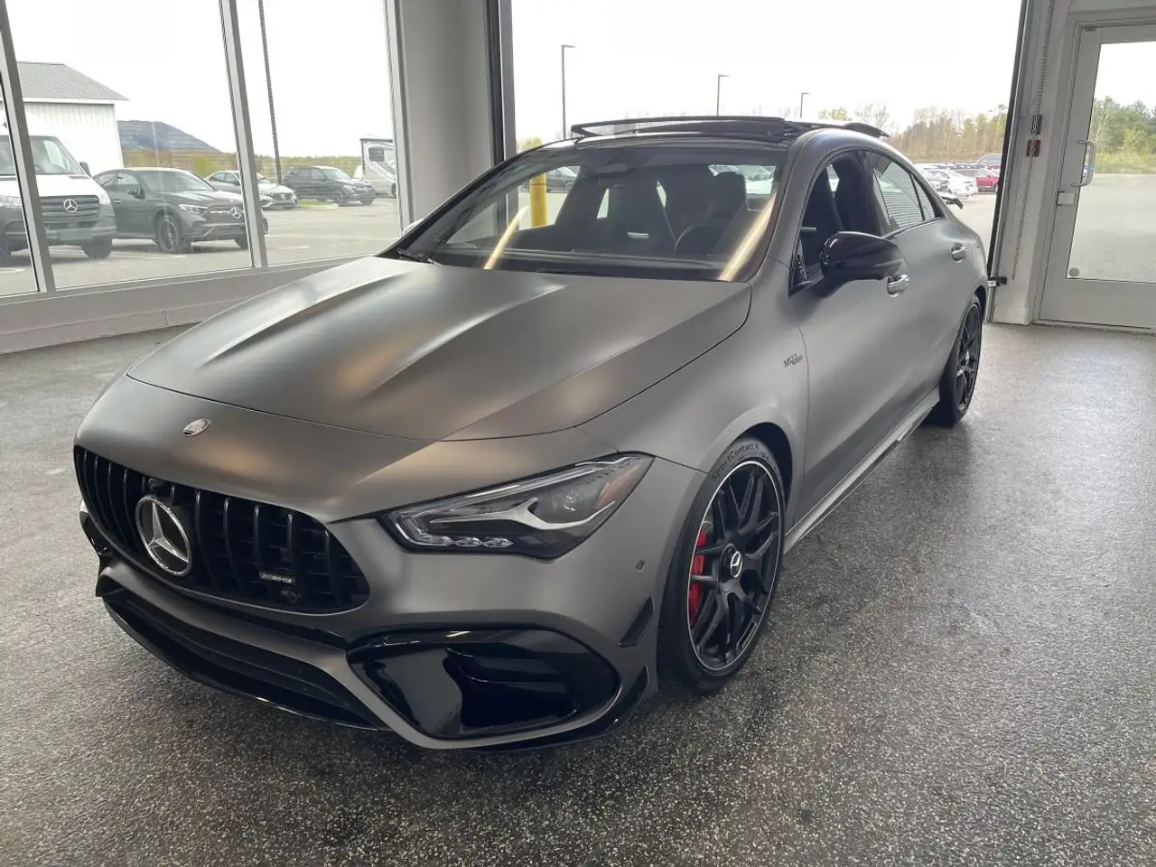 Mercedes-Benz CLA снимка Mercedes-Benz CLA