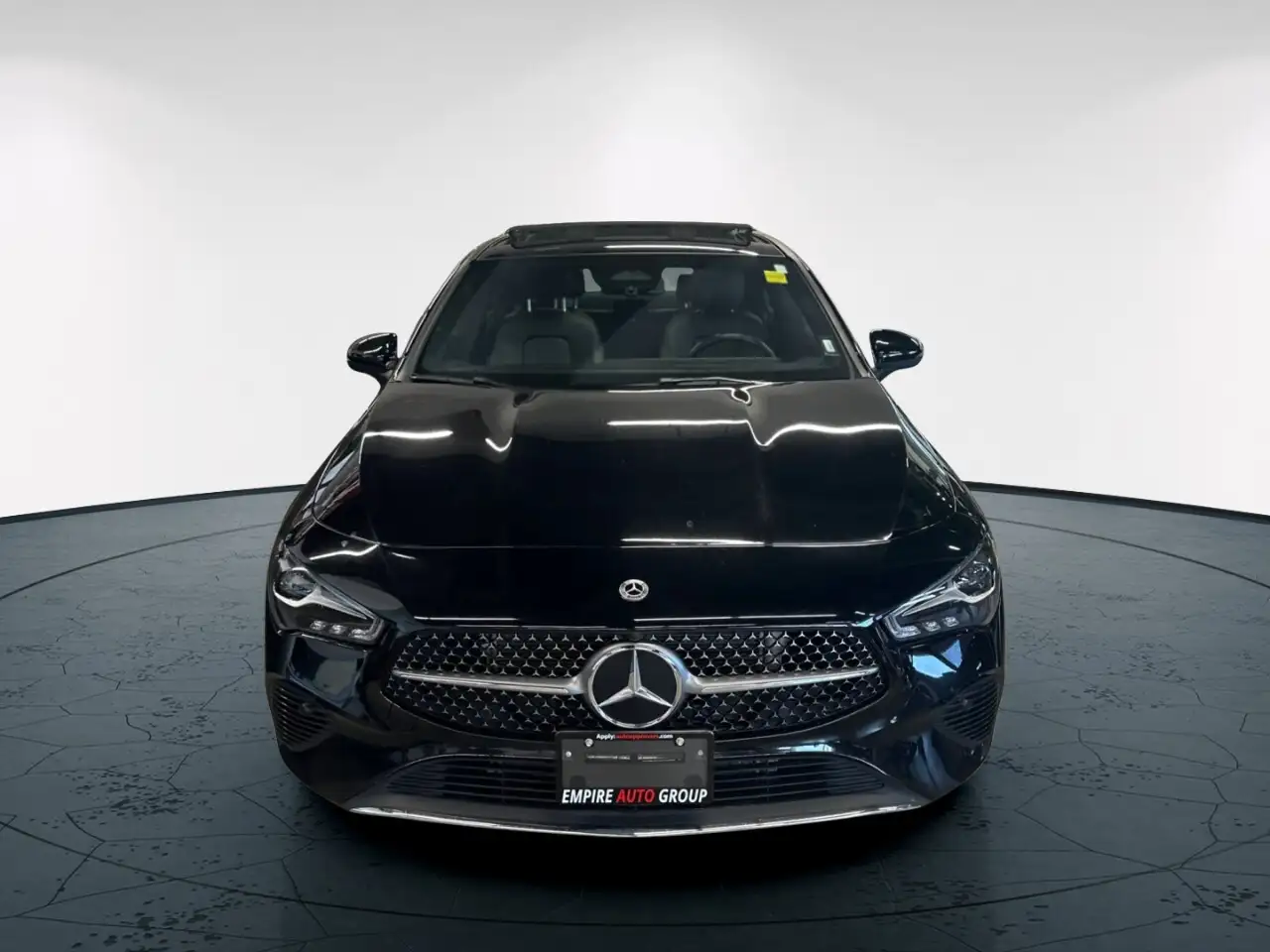 Mercedes-Benz CLA снимка Mercedes-Benz CLA