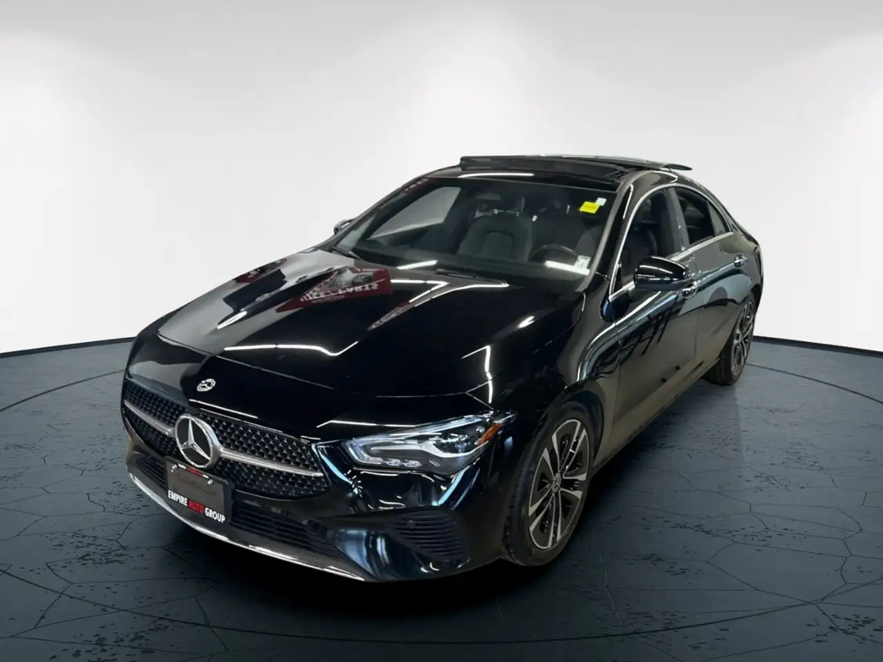 Mercedes-Benz CLA снимка Mercedes-Benz CLA