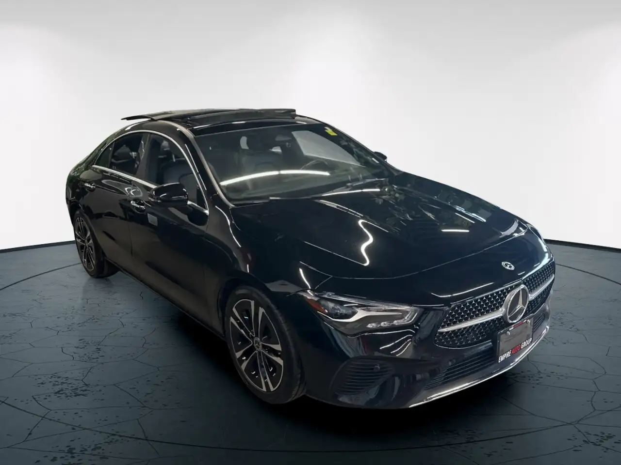 Mercedes-Benz CLA снимка Mercedes-Benz CLA