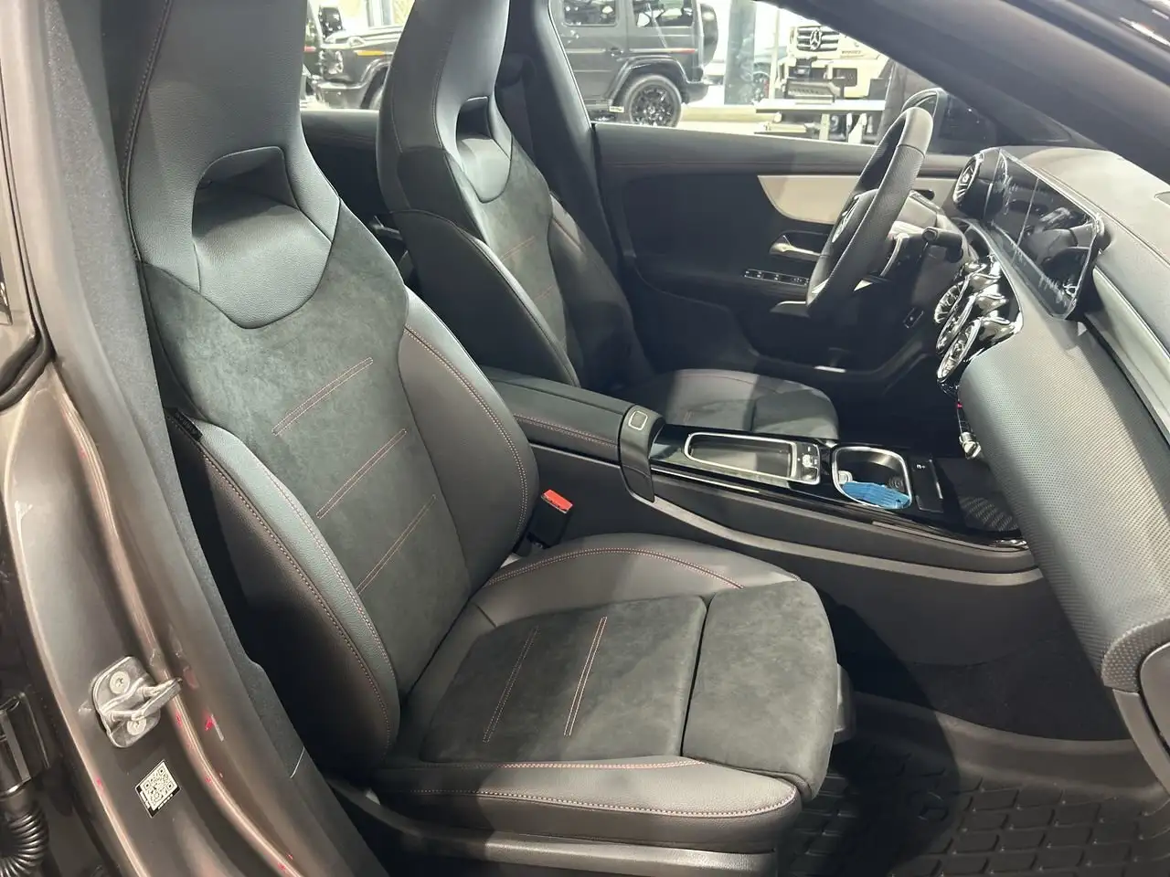 Mercedes-Benz CLA снимка Mercedes-Benz CLA