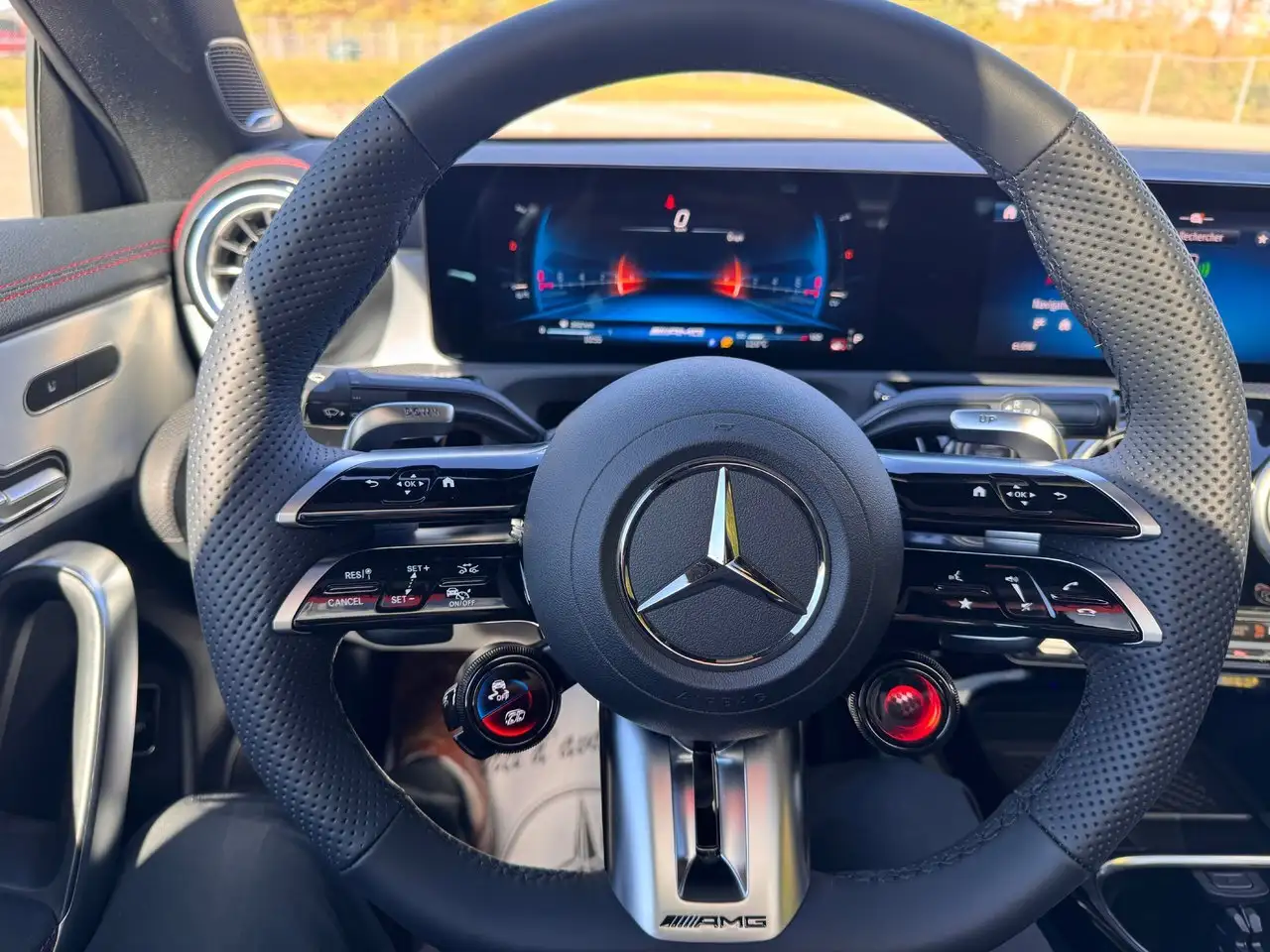Mercedes-Benz CLA снимка Mercedes-Benz CLA