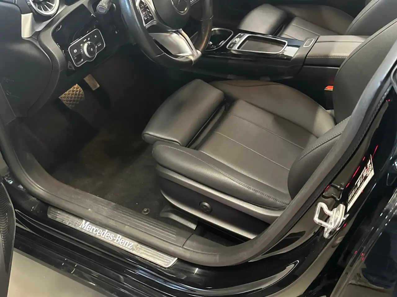 Mercedes-Benz CLA снимка Mercedes-Benz CLA